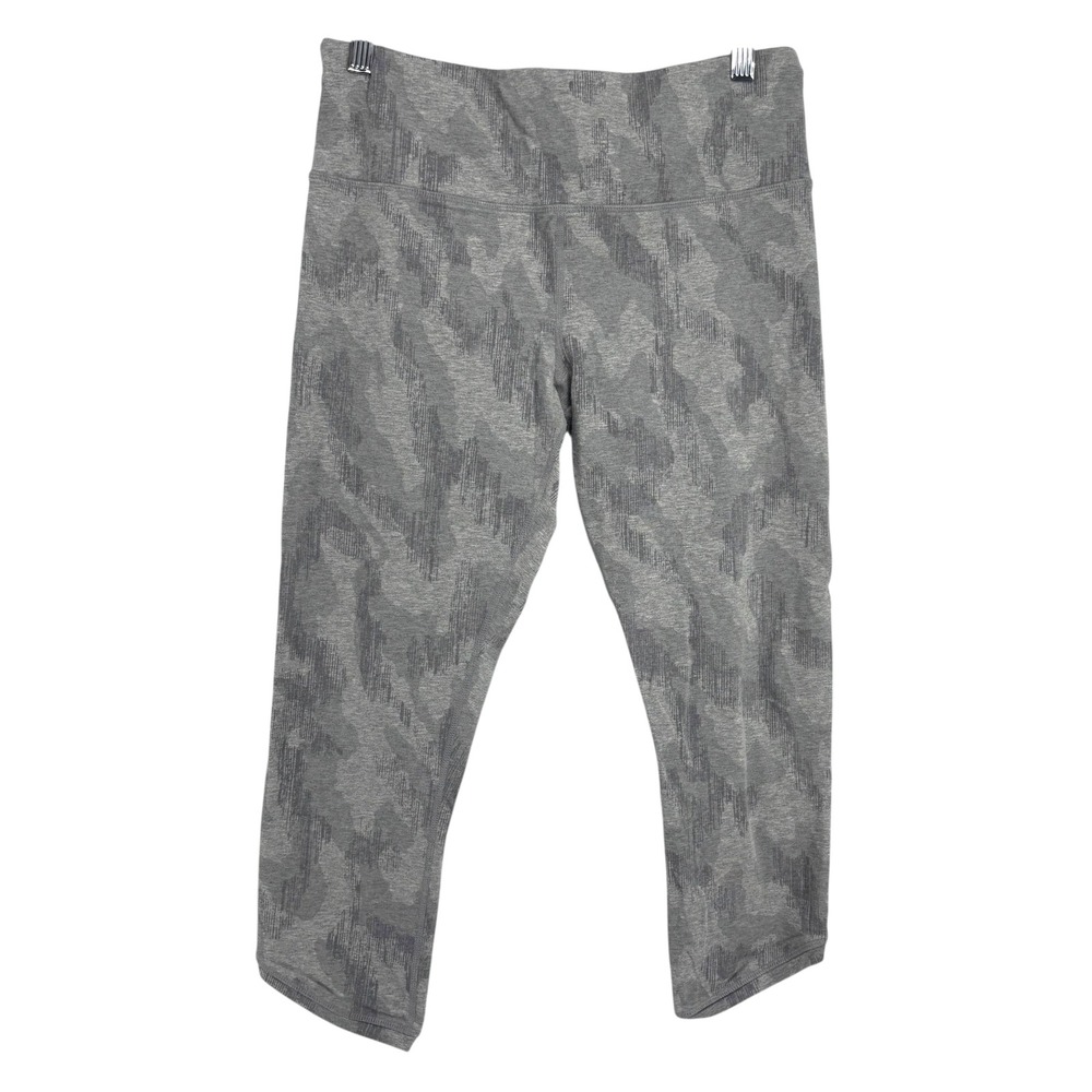 Athleta Sandbar Be Present Capri  Pocket Leggings Grey‎ Camo Petal Hem  Medium